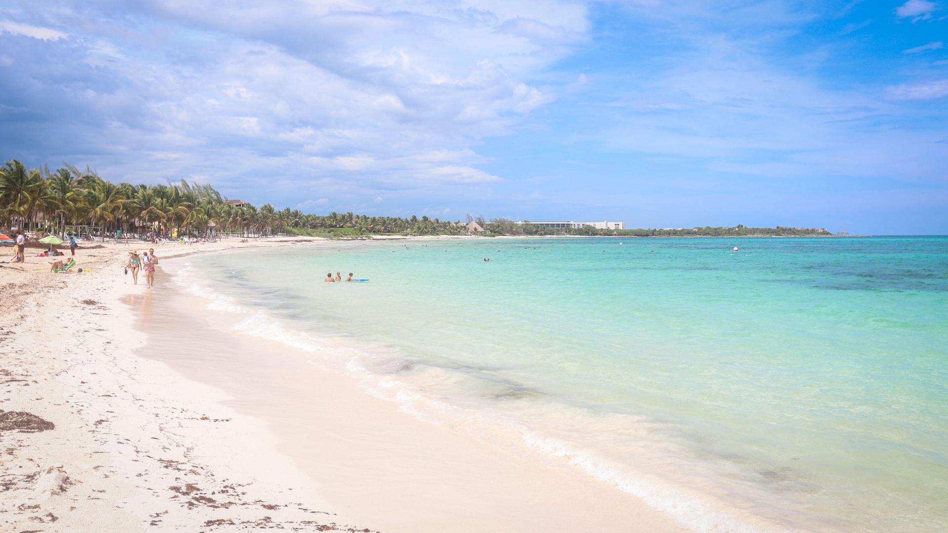 TUI launches &pound;150 off holidays in September &ndash; with beach getaways from &pound;71pppn